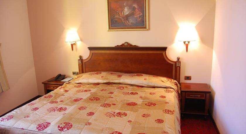 Hotel Millenium Bitola Rom bilde